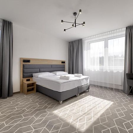 Typton Hotel&Spa Medzilaborce Eksteriør billede