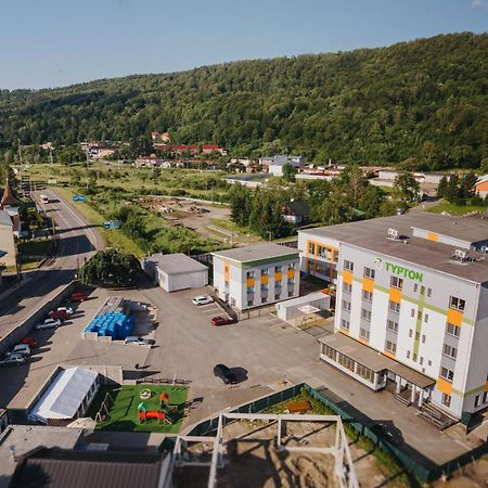 Typton Hotel&Spa Medzilaborce Eksteriør billede