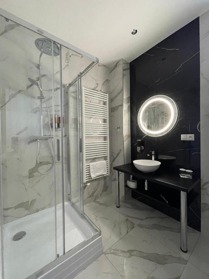 Typton Hotel&Spa Medzilaborce Eksteriør billede