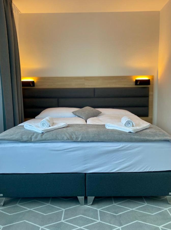 Typton Hotel&Spa Medzilaborce Eksteriør billede