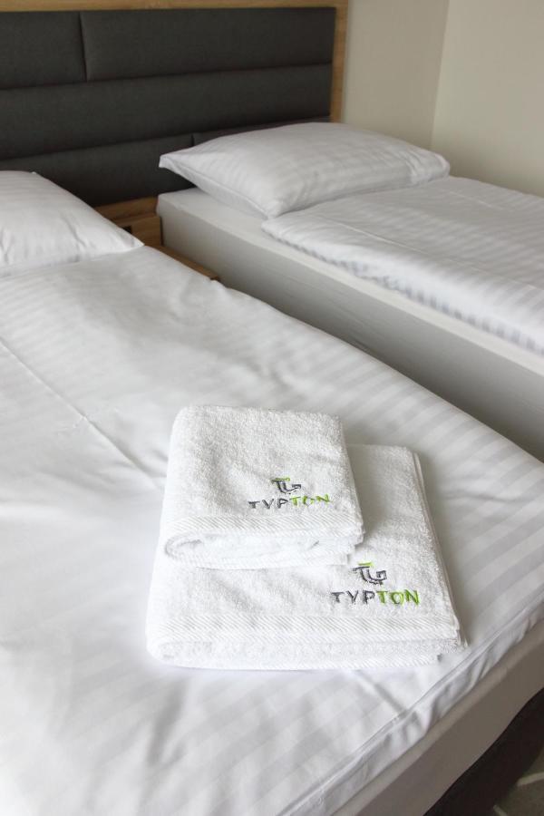 Typton Hotel&Spa Medzilaborce Eksteriør billede
