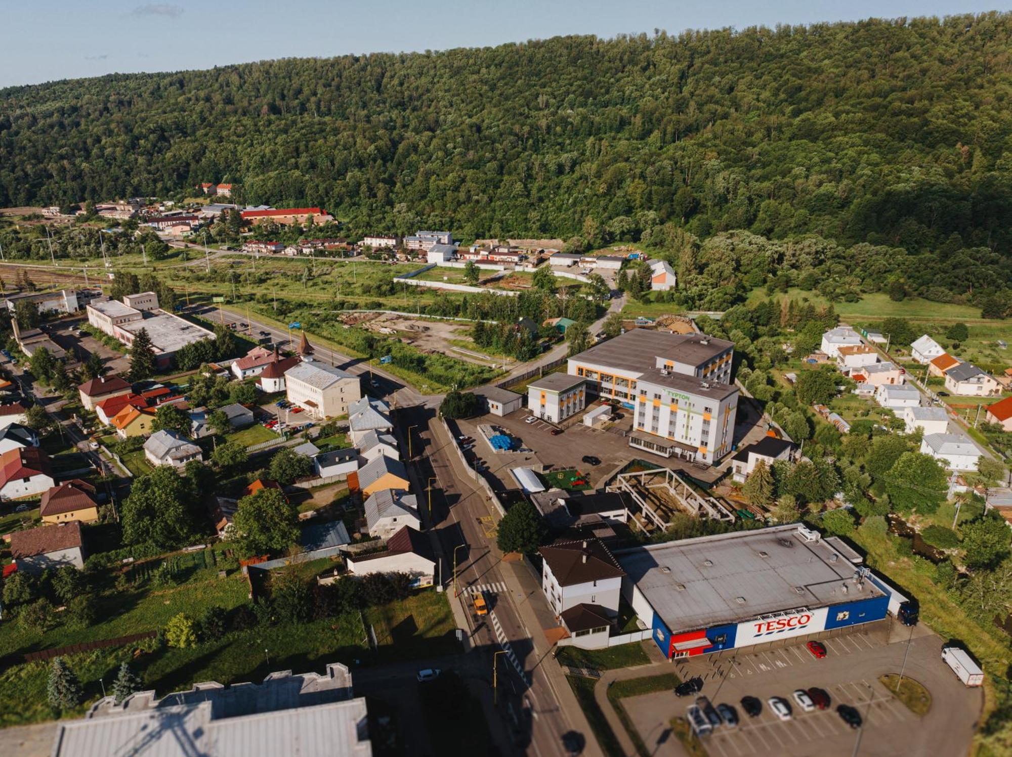 Typton Hotel&Spa Medzilaborce Eksteriør billede